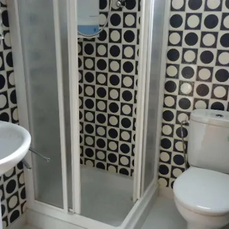 Sleeps 8 Wifi Villa *