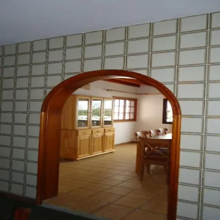 Sleeps 8 Wifi Villa Tahiche