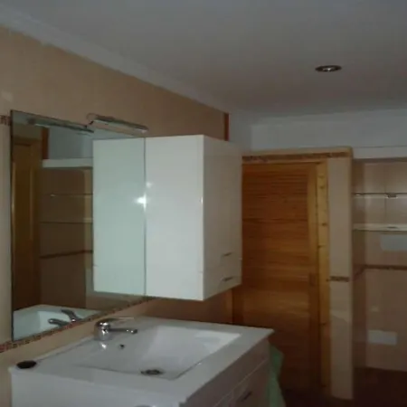 Villa Sleeps 8 Wifi Tahiche