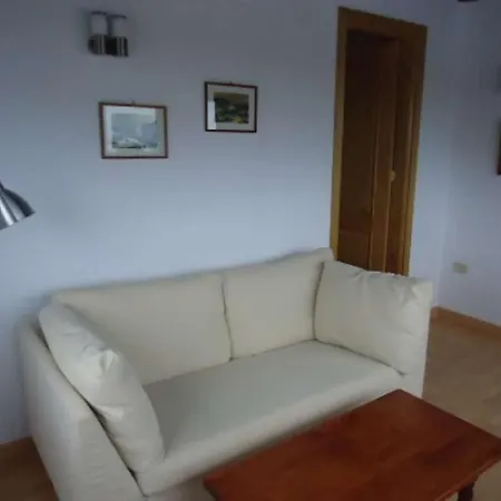 Sleeps 8 Wifi Villa *