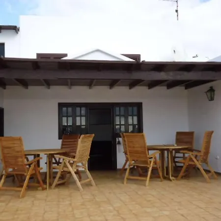 Sleeps 8 Wifi Villa Tahiche